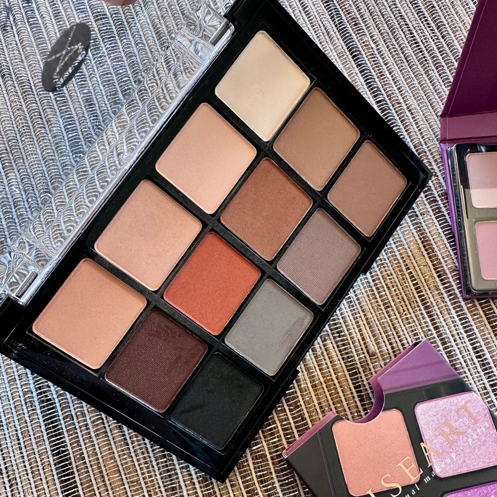 Lot of 2 Viseart Palettes in Neutral Matte & Sakura Lotus - Picture 4 of 6